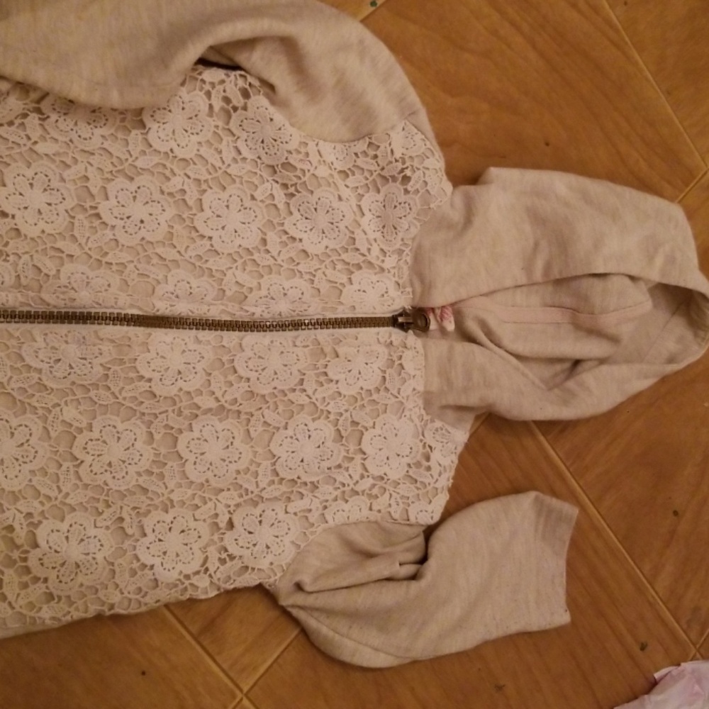 Creamy hoody